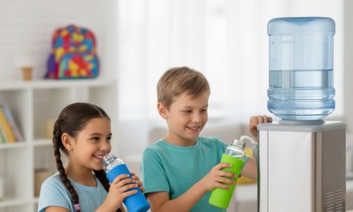 Питьевой режим для детей и подростков: особенности и важность для растущего организма